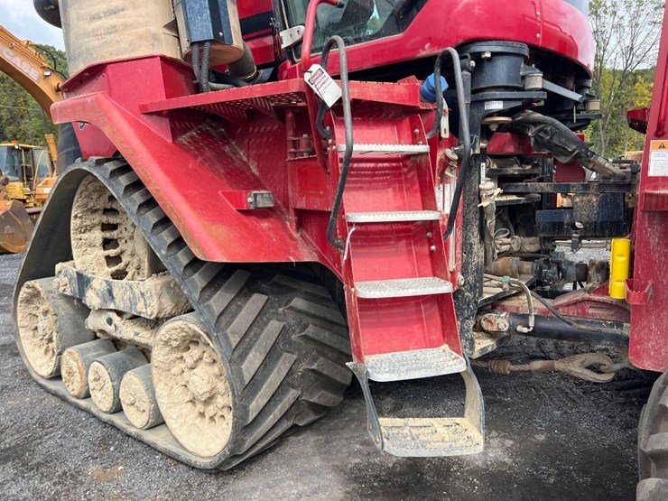 2019-case-ih-580s-quad-trac-tractor-image-12