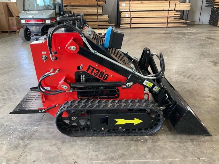 #1017-•-unused-future-ft380r-mini-skid-steer-image-6