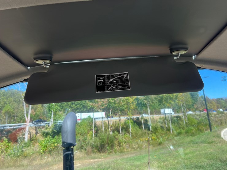 2023-kubota-m4-061-deluxe-mfwd-utility-tractor-with-la1154-front-loader-image-29