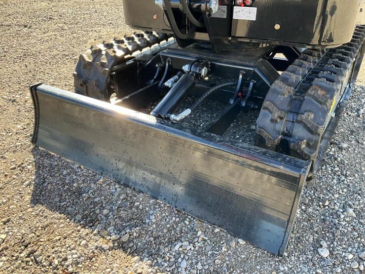 #1202-•-unused-future-ft15-mini-excavator-image-12