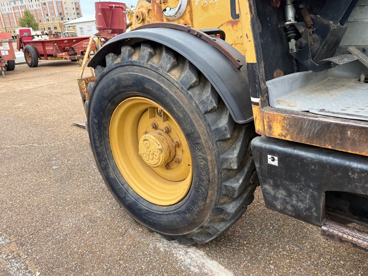 caterpillar-th63-image-27