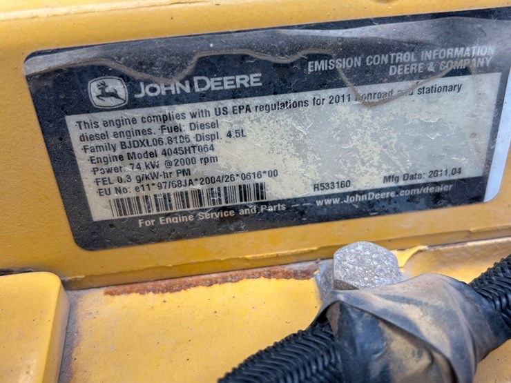 2011-deere-120d-image-20