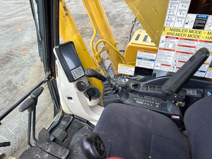 2015-kobelco-sk350-lc-9-image-15