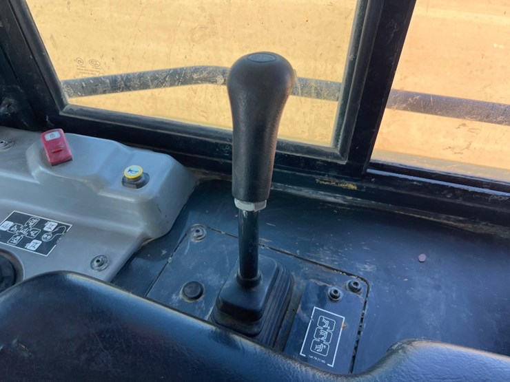 2021-komatsu-d71px-24-image-37