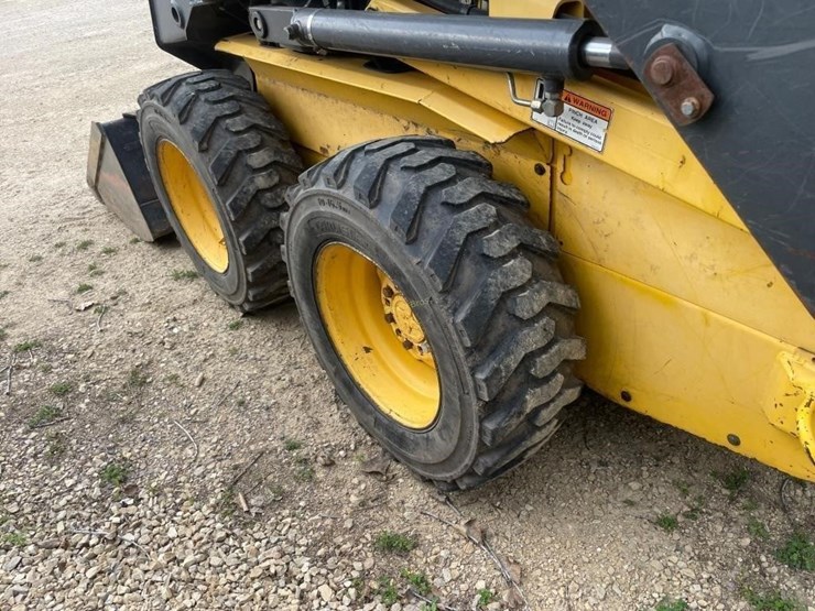2004-new-holland-ls150-image-9