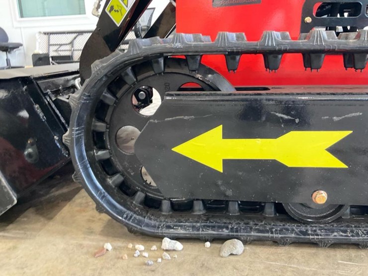 #1019-•-unused-future-ft380r-mini-skid-steer-image-30