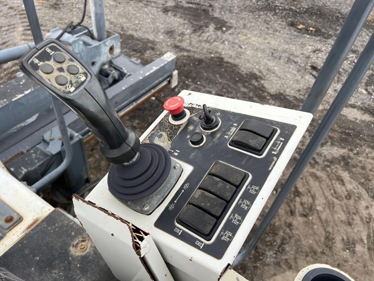 somero-s-222-laser-screed-image-31