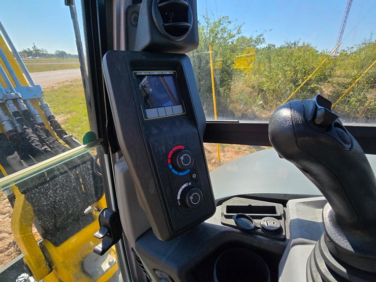 2025-wacker-neuson-ez50-zero-tail-excavator-extremely-low-hours-image-29