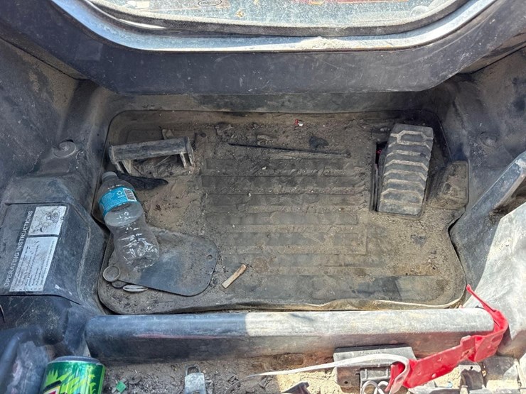 2020-deere-333g-image-31