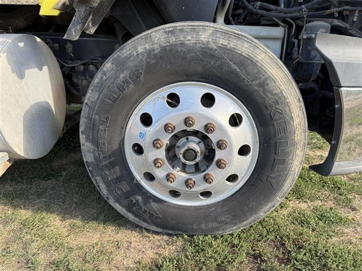 2012-international-prostar-image-39