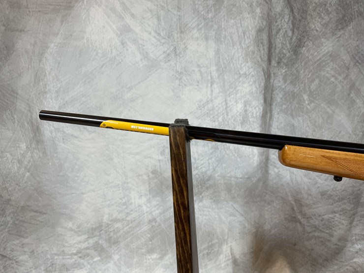 #2062-•-browning-t-bolt-medallion-17-hmr-bolt-action-rifle,-sn:-05518zw253-image-8