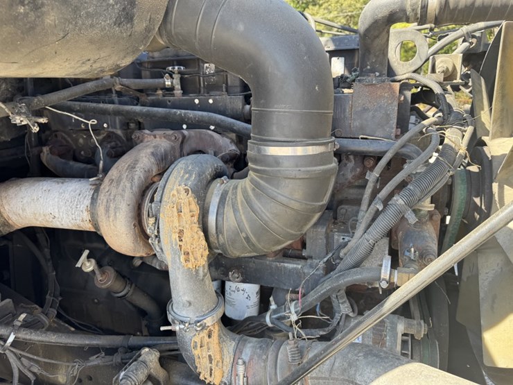 #4617-•-1995-volvo-sleeper-truck-image-10