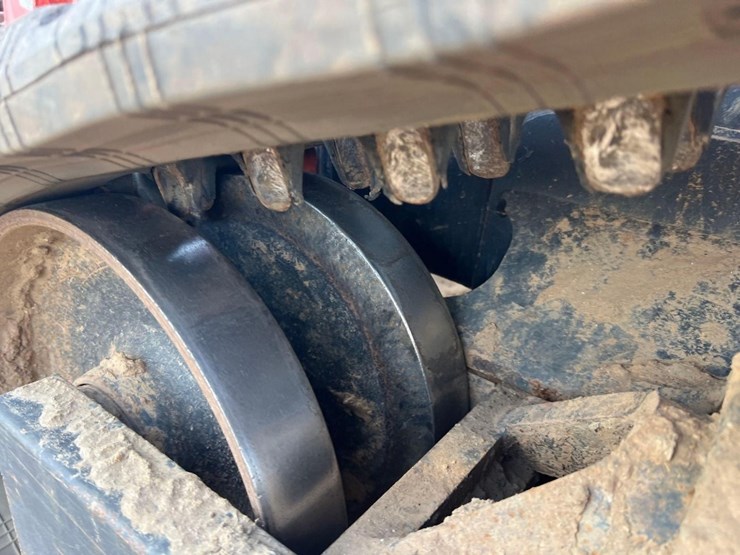 2017-kubota-svl75-2-image-11