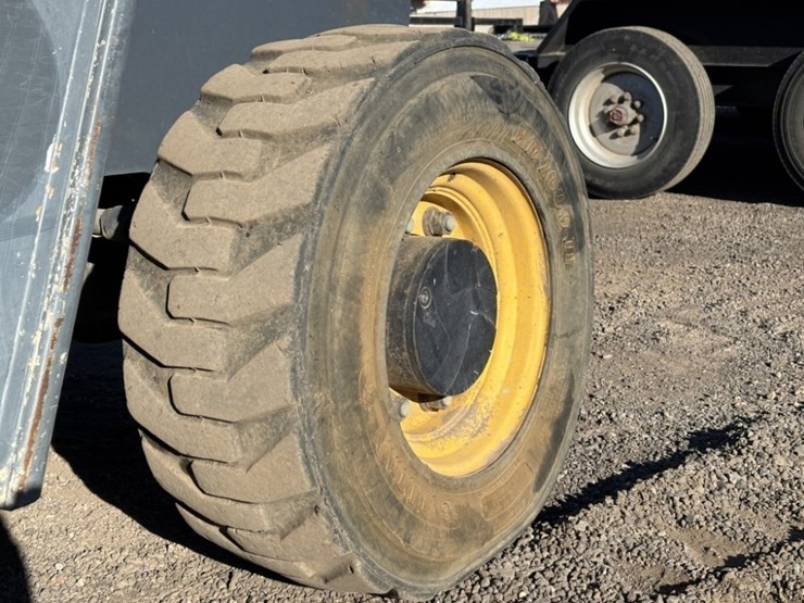 2014-gehl-rs5-19-image-11