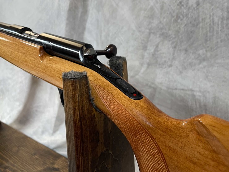 #2062-•-browning-t-bolt-medallion-17-hmr-bolt-action-rifle,-sn:-05518zw253-image-11