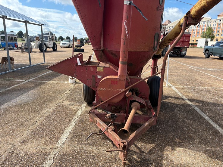 #6849-•-new-holland-352-grinder-mixer-image-4
