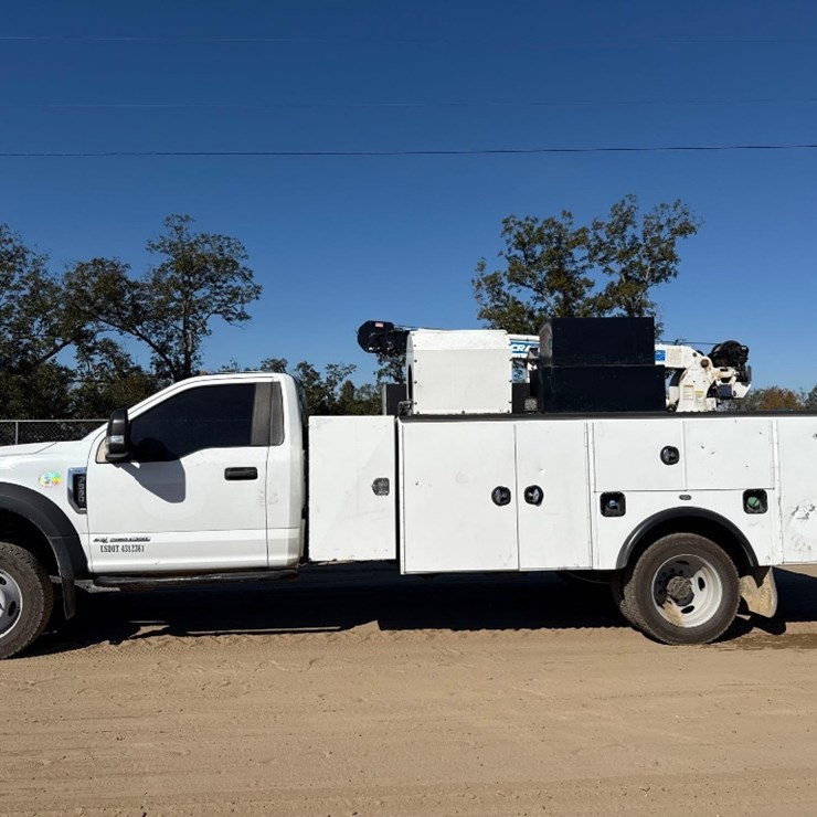2017 FORD F550 XL