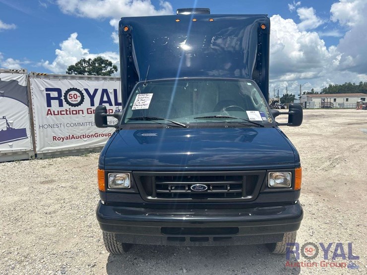 2007-ford-e450-image-49