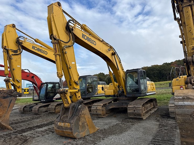 2015-kobelco-sk350-lc-9-image-1