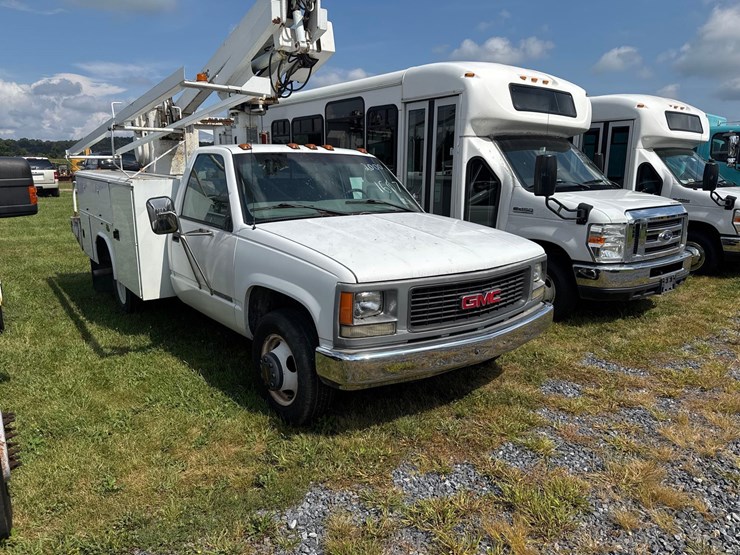 2000-gmc-3500-image-4