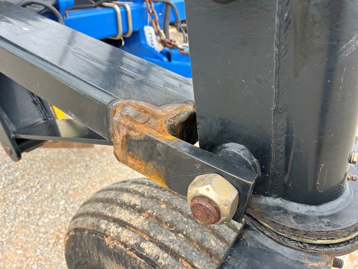 2015-new-holland-st830-image-13