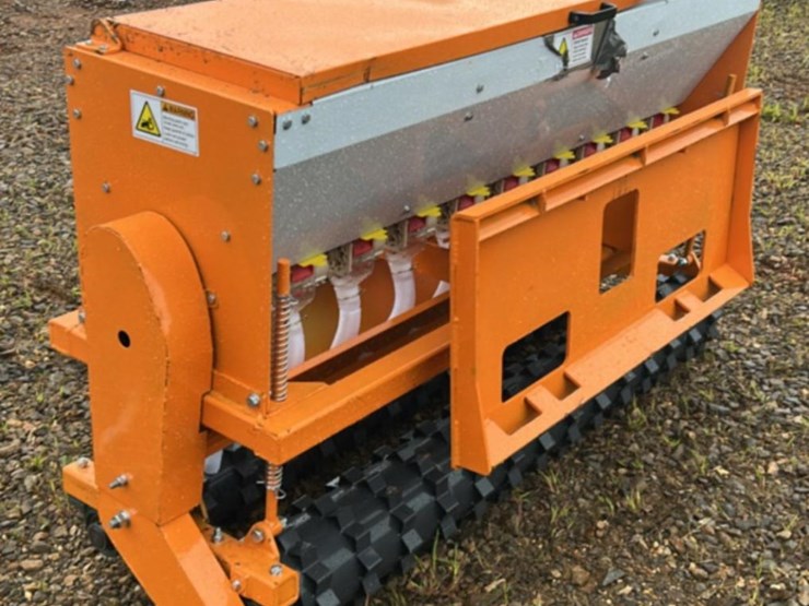 caterpillar-12-image-3