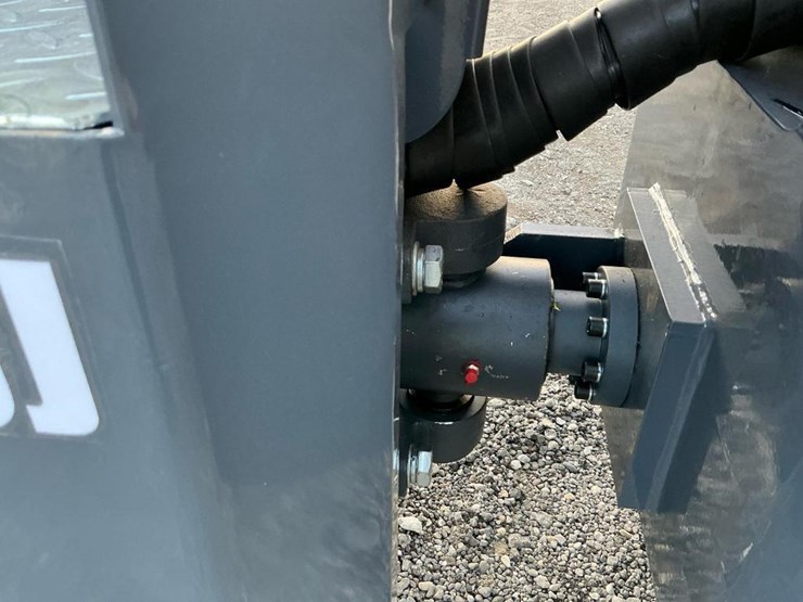 #1250-•-unused-future-ft1000-ride-on-roller-image-18