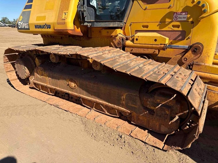 komatsu-d51pxi-24-image-13