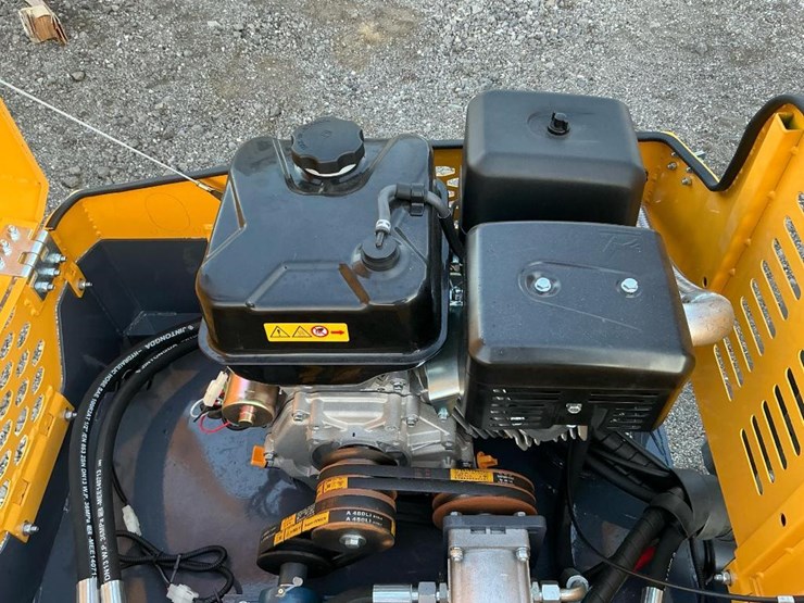 #1250-•-unused-future-ft1000-ride-on-roller-image-25