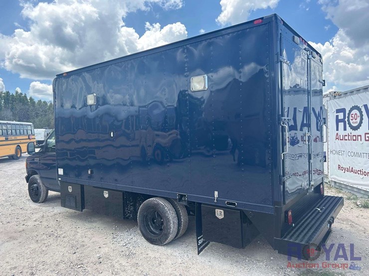 2007-ford-e450-image-4