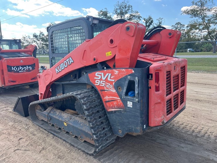 2019-kubota-svl95-2s-image-2
