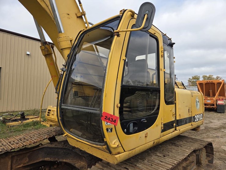 1999-john-deere-200-image-55