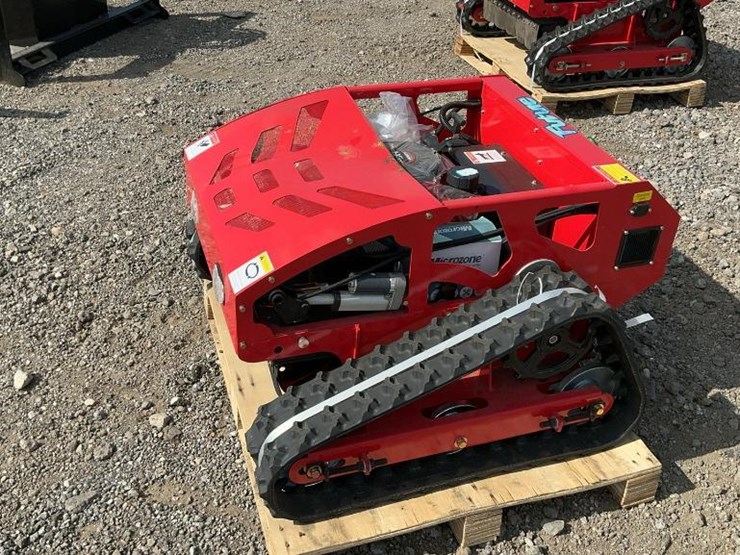 #1275-•-unused-future-ft750-lawn-mower-image-3