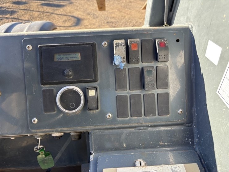 2014-gehl-rs5-19-image-24