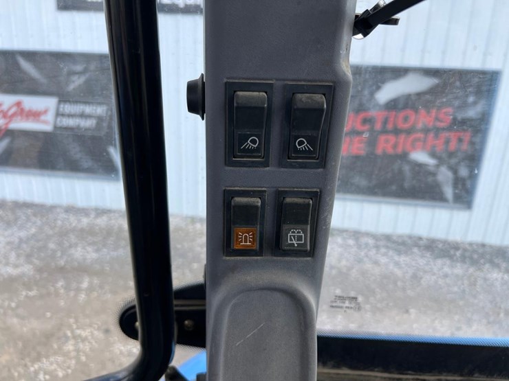 new-holland-tl100a-image-32