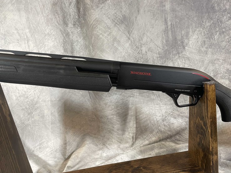#2015-•-winchester-sxp-12-ga.-pump-action-shotgun,-sn:-tr6022-051949sp-image-8
