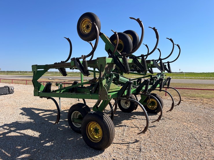 1990-john-deere-610-image-10