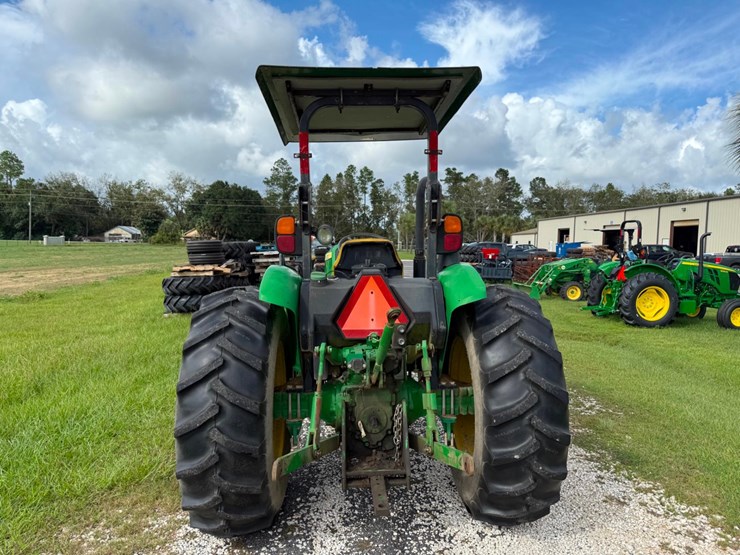 2015-john-deere-5065e-image-7