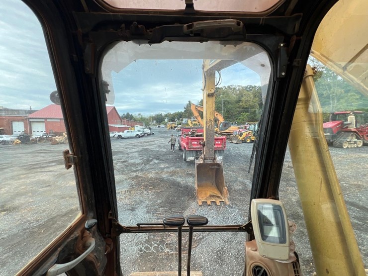 2000-caterpillar-320c-image-45