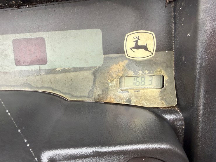 john-deere-gator-image-15