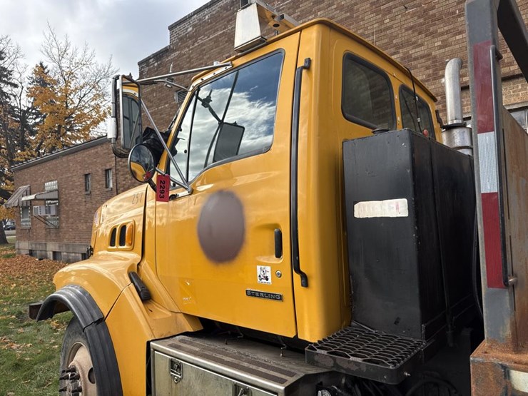 2001-caterpillar-c12-image-33