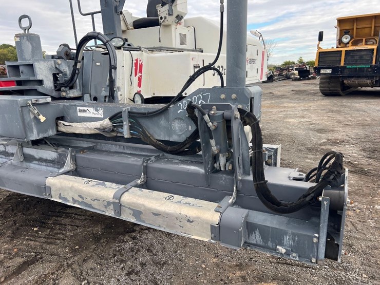 somero-s-222-laser-screed-image-24