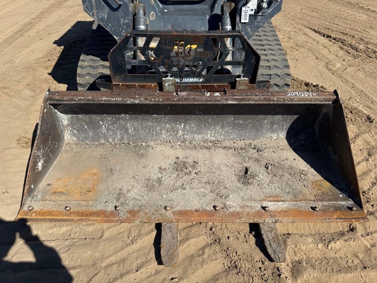 2020-deere-333g-image-22