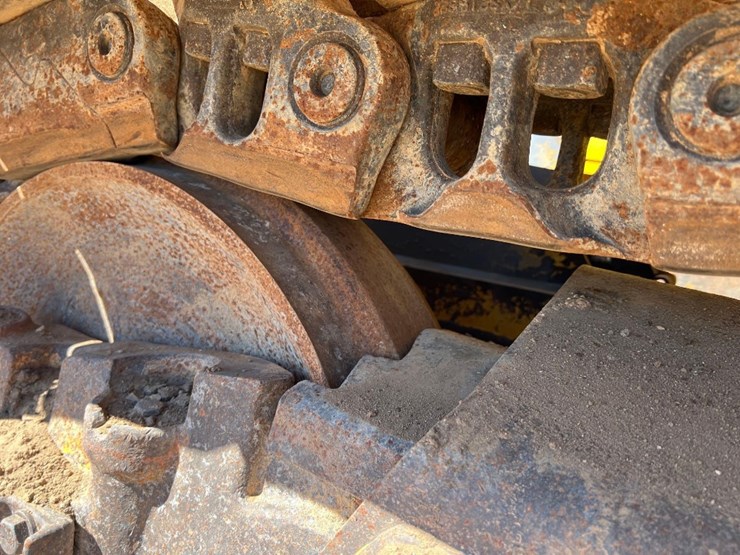 2021-komatsu-d71px-24-image-13