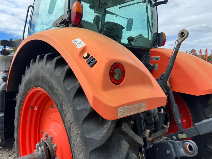 2017-kubota-m7-151-premium-image-16