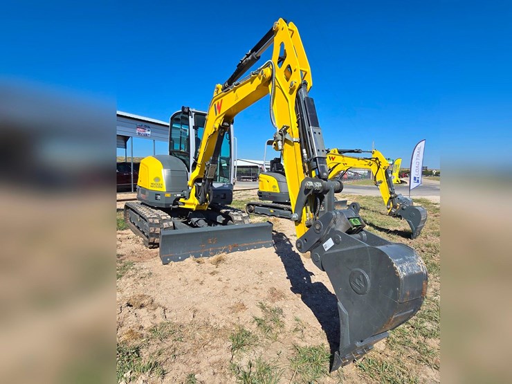 2025-wacker-neuson-ez50-zero-tail-excavator-extremely-low-hours-image-4