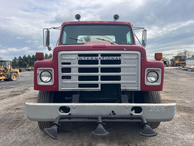 1983-international-s-series-water-truck-image-8