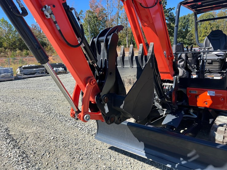 2023-kubota-kx057-5-image-9