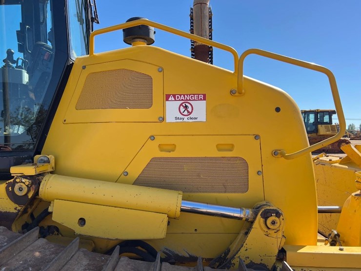 2021-komatsu-d71px-24-image-23