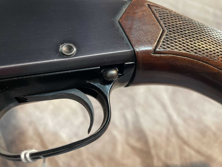 #2104-•-winchester-model-120-12-ga.-pump-action-shotgun,-sn:-l737023-image-20